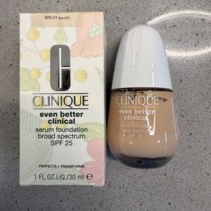 Clinique Even Better Clinical Serum Foundation SPF 25 - WN 01 Flax Very Fair